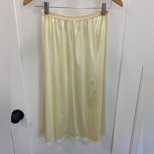 3/$12 Vintage Eaton Vanity Fair Slip Skirt
